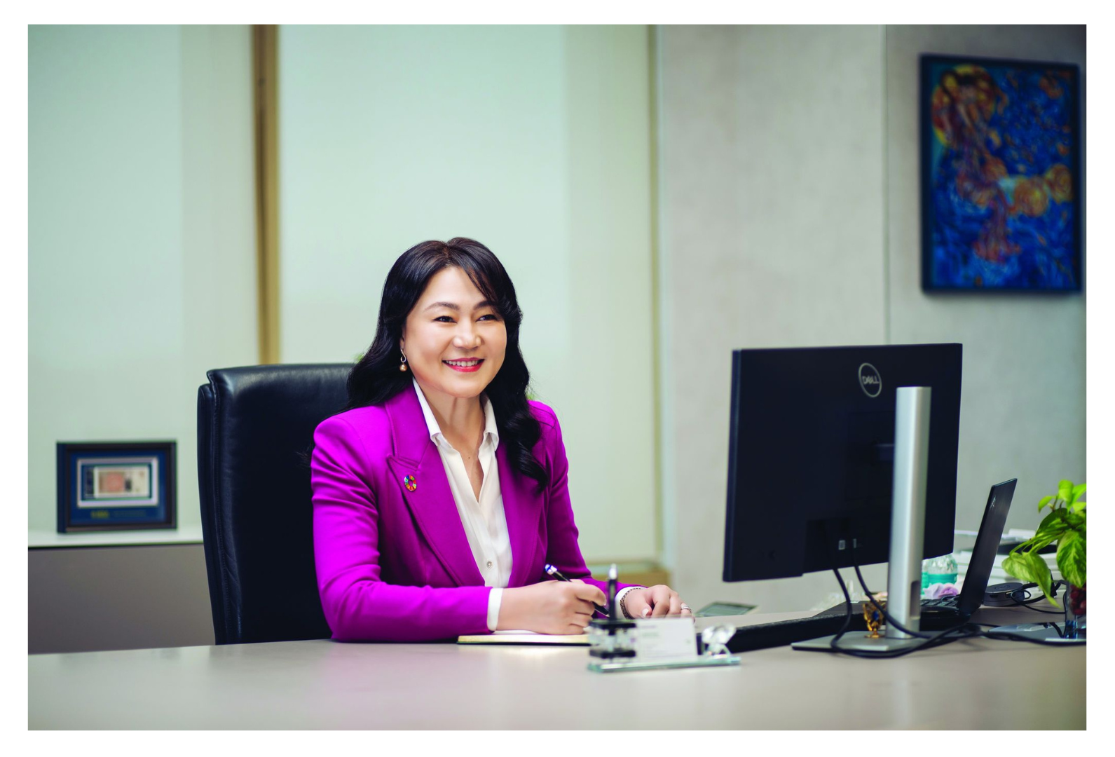 Р.Мөнхтуяа: Өөрийн үнэлгээ нь хоёр их наяд давсан Монголын цор ганц компани бол ХААН Банк