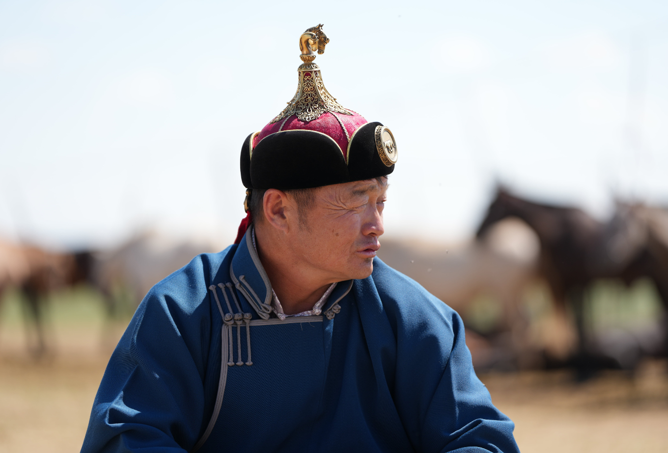 Ононгийн Батбилэг: Яг морьд эргээд зул задрах тэр агшин л сэтгэл их хөдөлгөдөг дөө