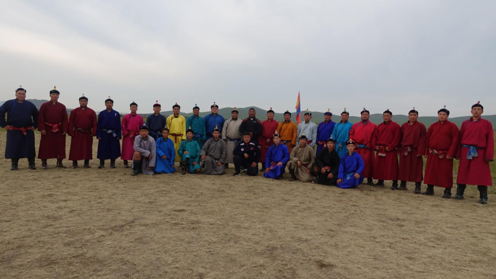 Ч.Нямдорж: Миний шавь нараас улс аймгийн цолтой 100 гаруй залуучууд төрөн гарсан