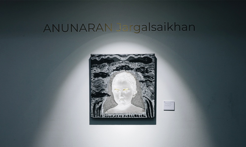 Жинхэнэ бодит ертөнц