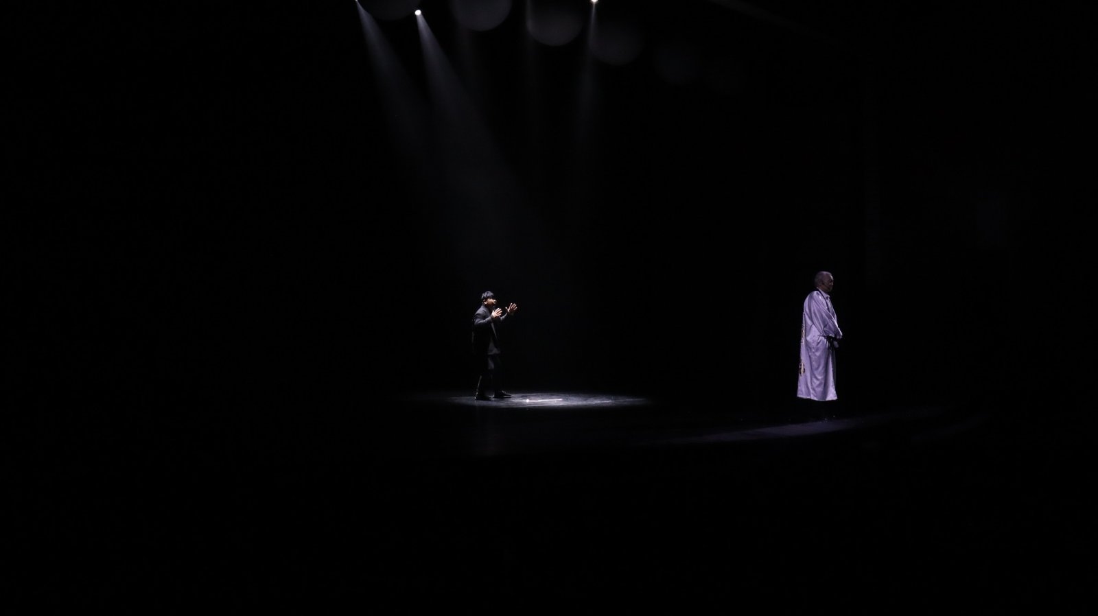 "Амьдрахуй" постдрамын жүжгийн хаалтын тоглолтууд эхэллээ