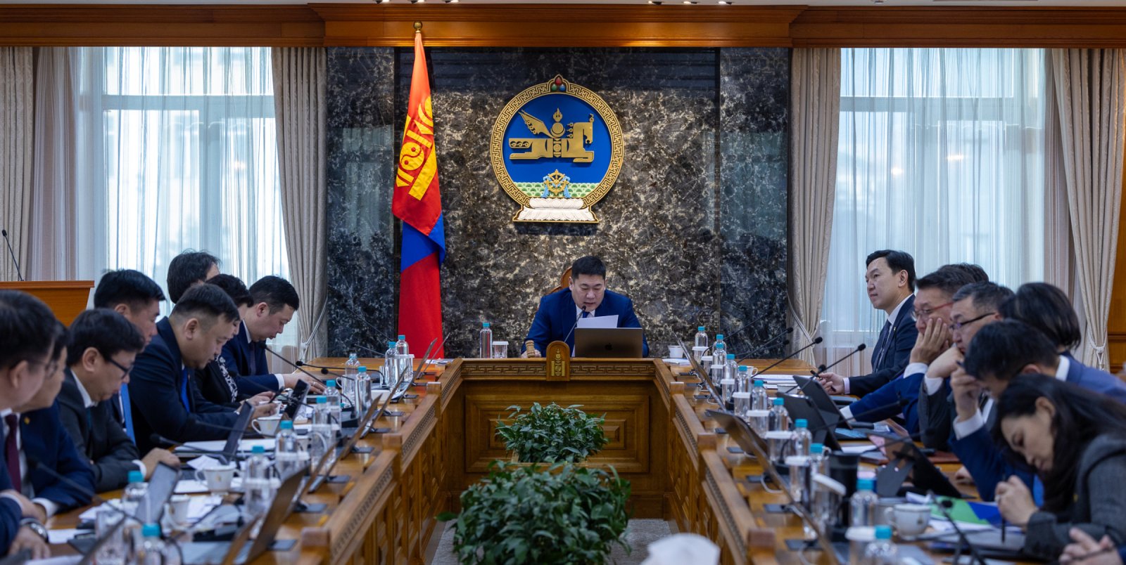 Х.Нямбаатар: 50 мянган айл өрхийг хийн түлшинд шилжүүлнэ