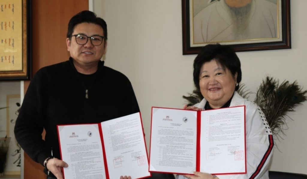 Улсын драмын эрдмийн театр ажлын байранд суурилсан жүжигчин бэлтгэнэ