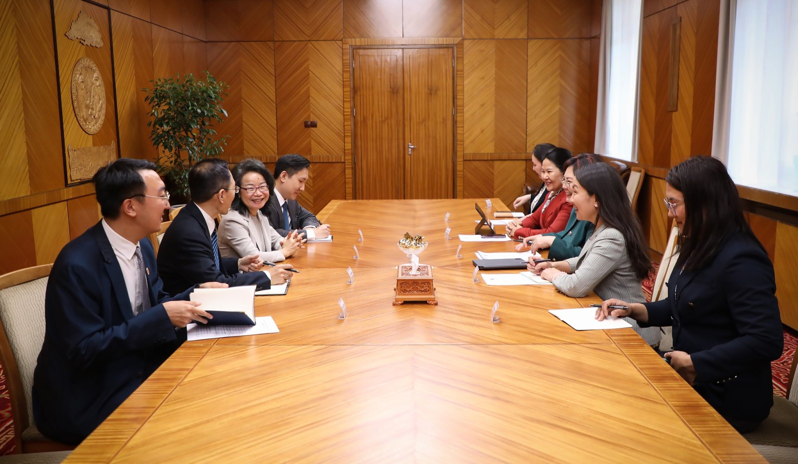 БНХАУ-аас Монгол Улсад суугаа Онц бөгөөд Бүрэн Эрхт Элчин сайд Шэнь Миньжуанийг хүлээн авч уулзлаа