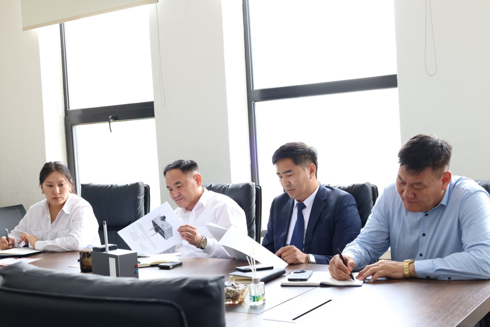 ОХУ-ын “Дакратранс” компани агаарын бохирдлыг бууруулахад хамтран ажиллах санал тавилаа