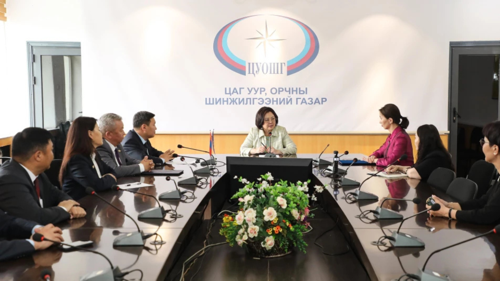 НИСЛЭГИЙН ЦАГ УУРЫН ТӨВД “ОЛОН УЛСЫН ЧАНАРЫН УДИРДЛАГЫН ТОГТОЛЦОО ISO 9001:2015” СТАНДАРТЫН ГЭРЧИЛГЭЭ ГАРДУУЛЛАА