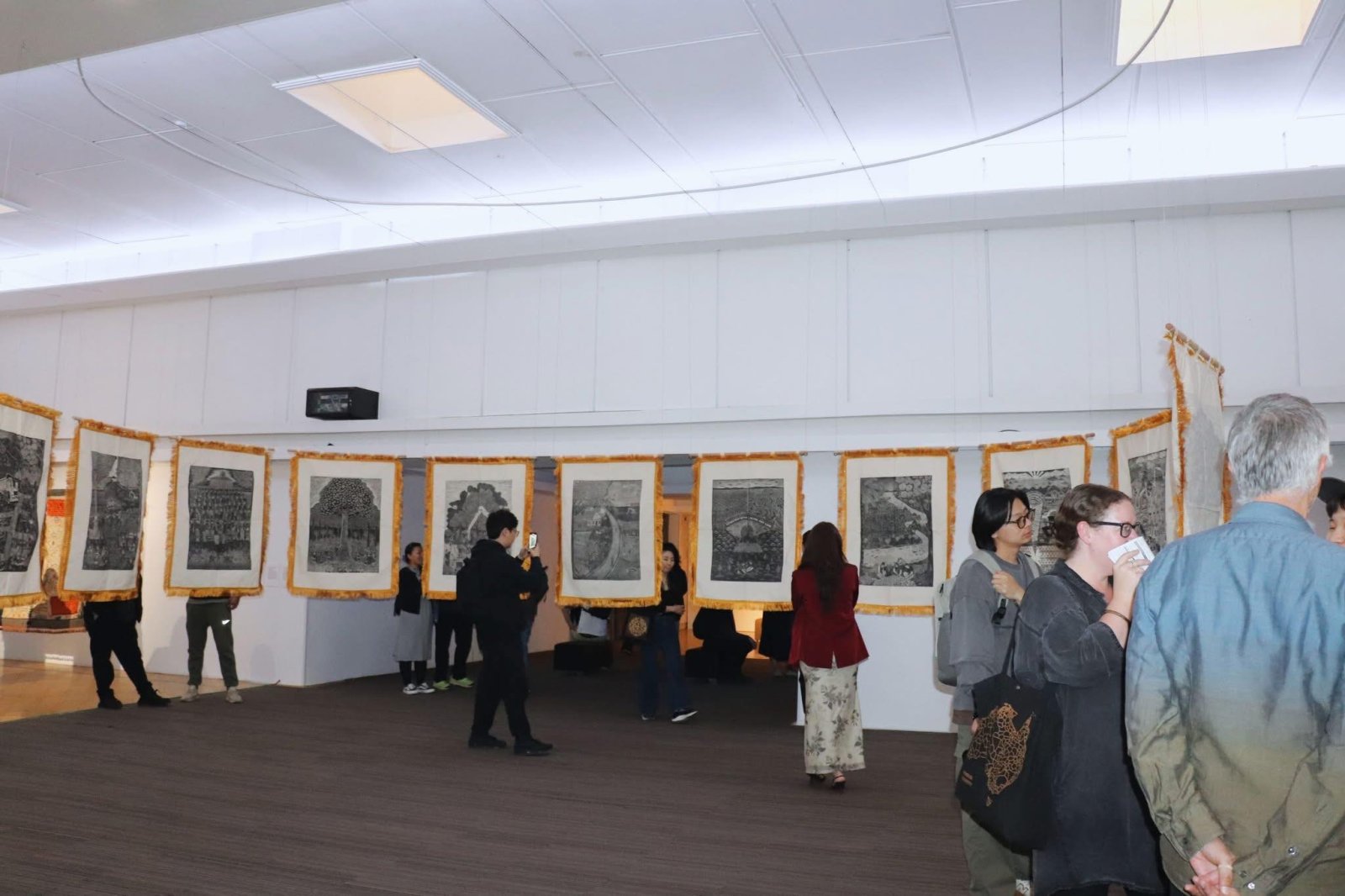 “Улаанбаатар биенналь 2025”-ын eрөнхий үзэсгэлэн нээлтээ хийлээ