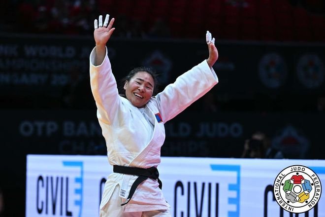 Б.Ганхайч олимп, дэлхийн аварга Бразилын алдарт бөх Рафэла Силваг дараалан ялж, ДАШТ-ийн хүрэл медалийг хүртлээ