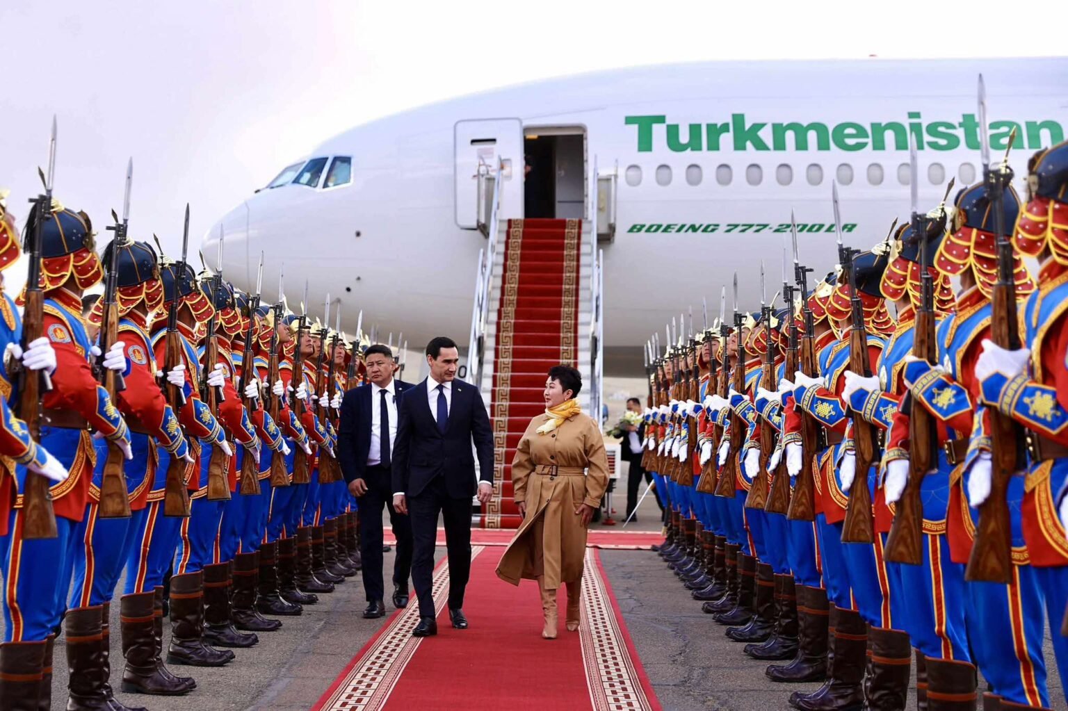 Туркменистан Улсын Ерөнхийлөгч Сердар Бердымухамедов Монгол Улсад төрийн айлчлал хийхээр хүрэлцэн ирлээ