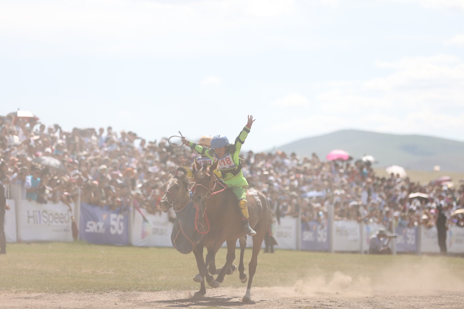 Төв аймгийн Дэлгэрхаан сумын уяач Ш.Мөнгөншагайн хээр даага түрүүллээ