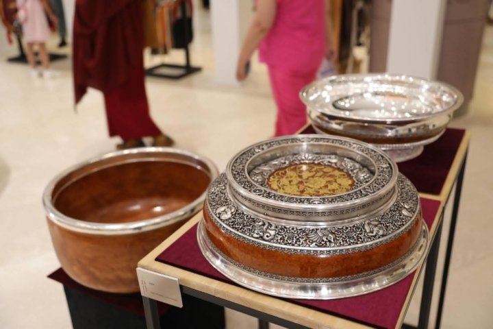 Монгол дархчууд бүтээлийн үзэсгэлэнгээ дэлгэлээ