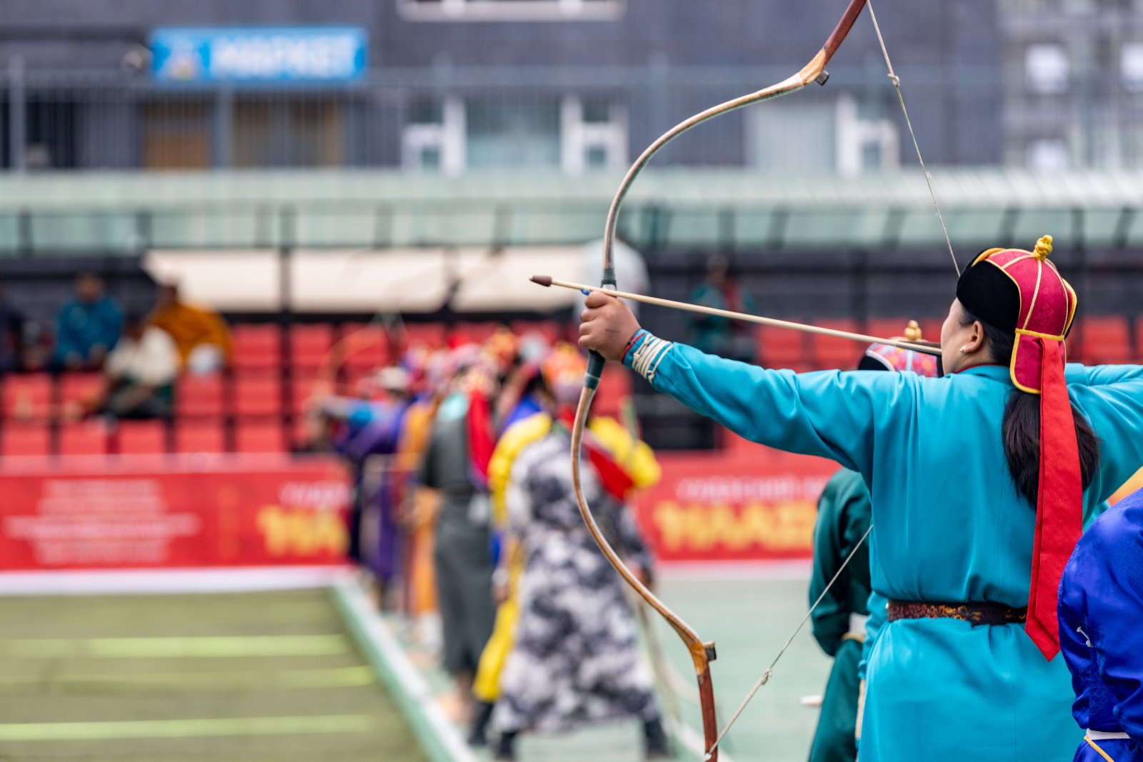 Эмэгтэйчүүдийн сурыг харвааг Гарамгай харваач Ч.Гандаваа тэргүүлж эхэллээ