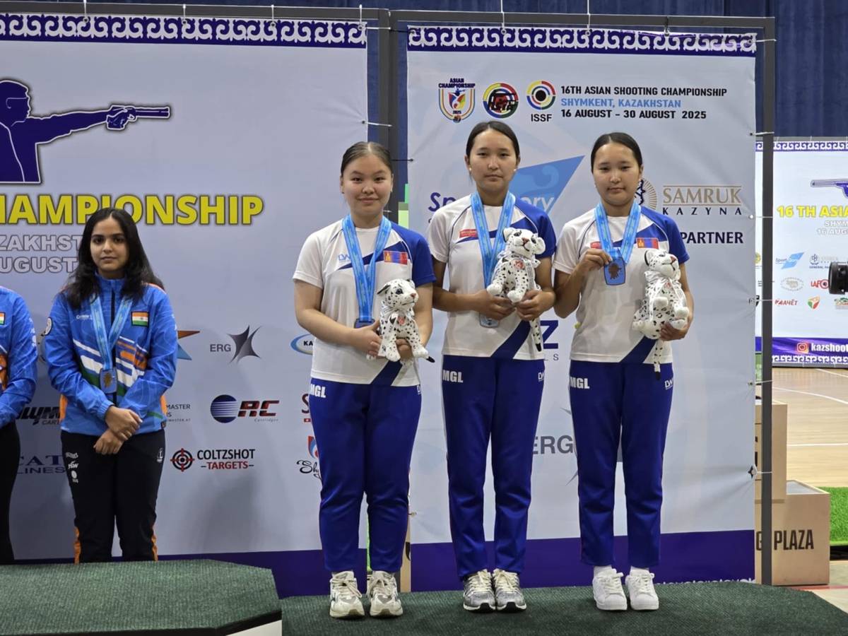 Азийн аваргаас буудлагын охидын баг хүрэл медаль хүртлээ