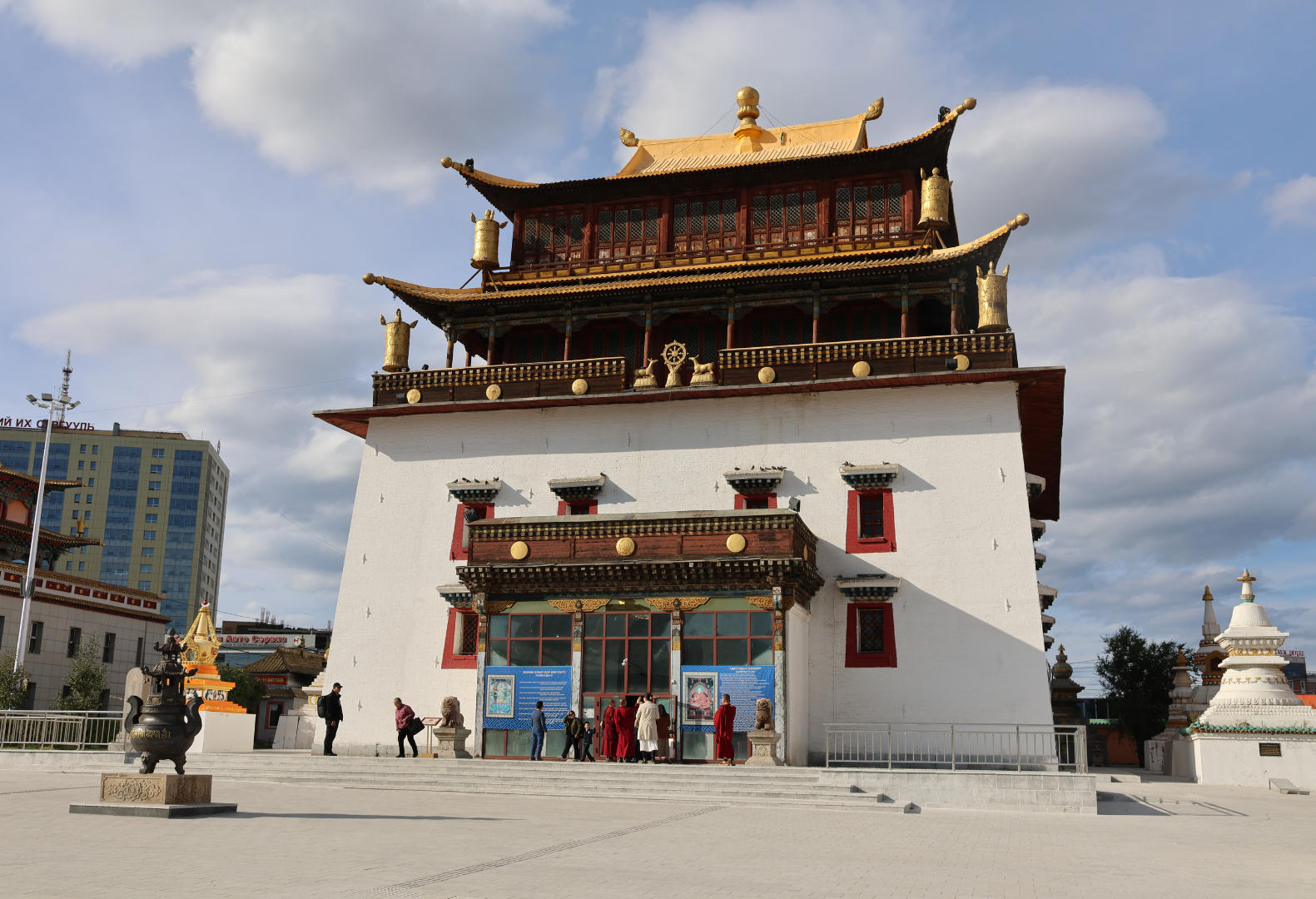 Гандантэгчэнлин хийдэд 40 мянга гаруй соёлын биет өв бий