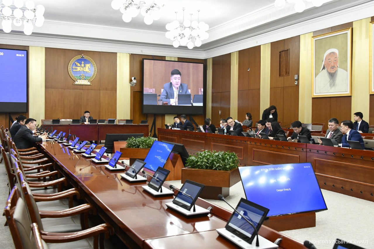 Шүүхийн ерөнхий зөвлөлийн шүүгч бус гишүүнийг томилох тухай асуудлыг хэлэлцэв